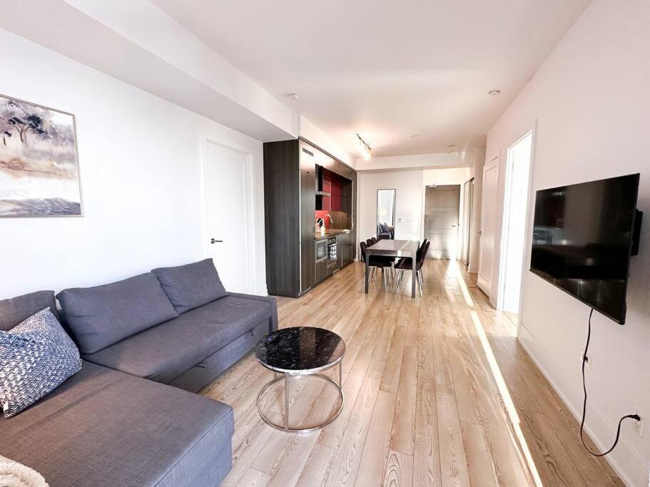 Elegant Suites - City Views, Lake View, Free Parking Toronto Exteriér fotografie